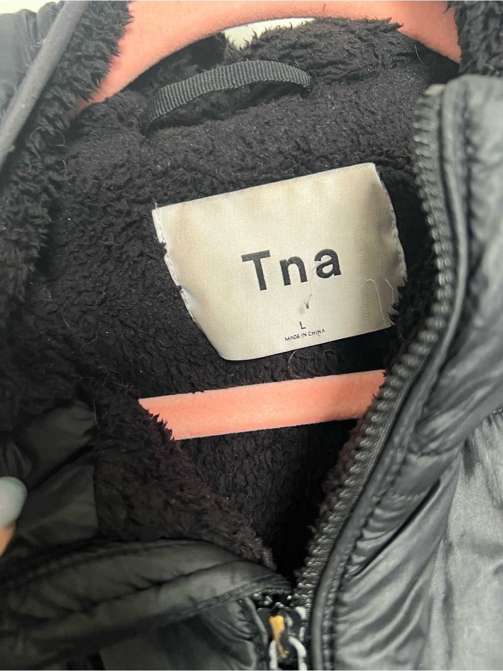 Aritzia TNA Black Goose Down Puffer Jacket Hooded Cozy Winter Coat Women’s L - Picture 3 of 7